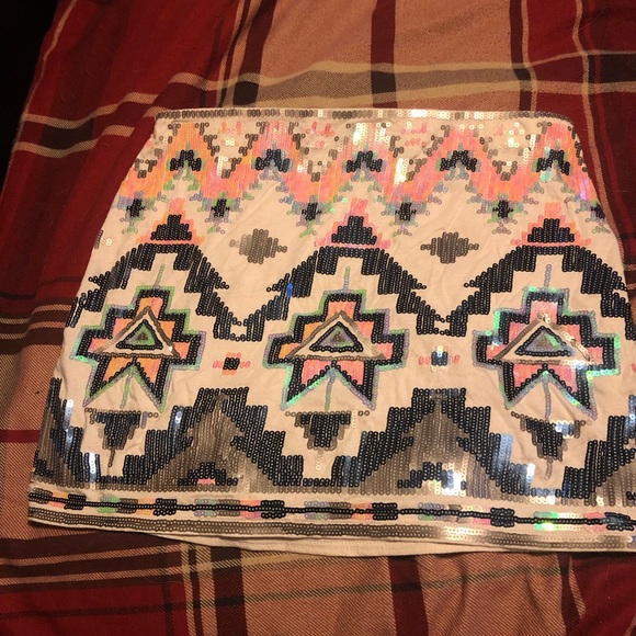 Express Aztec skirt - Picture 1 of 2